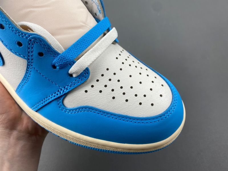 Air Jordan 1 High OG“UNC Reimagined”