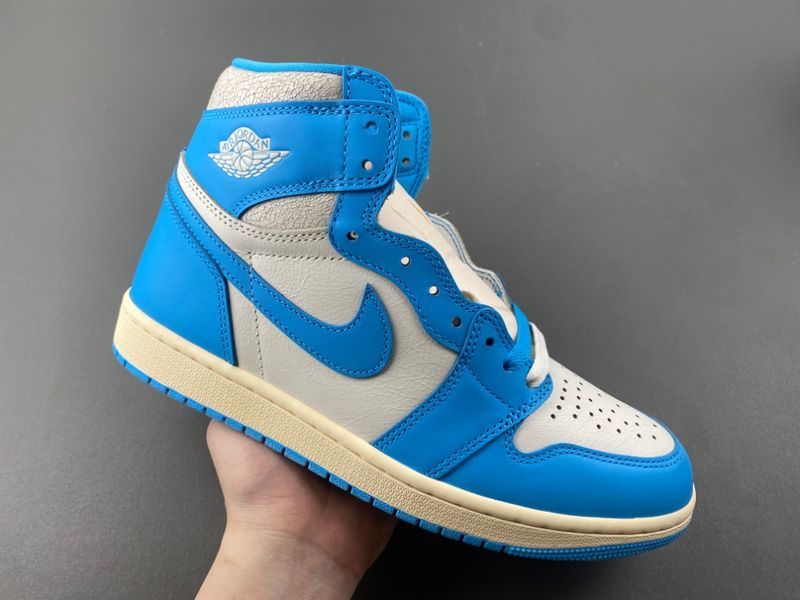 Air Jordan 1 High OG“UNC Reimagined”