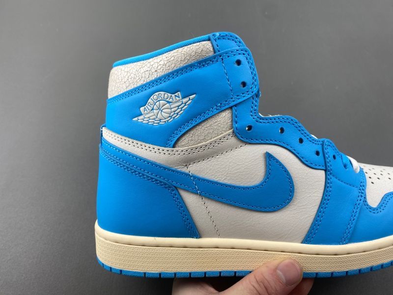 Air Jordan 1 High OG“UNC Reimagined”