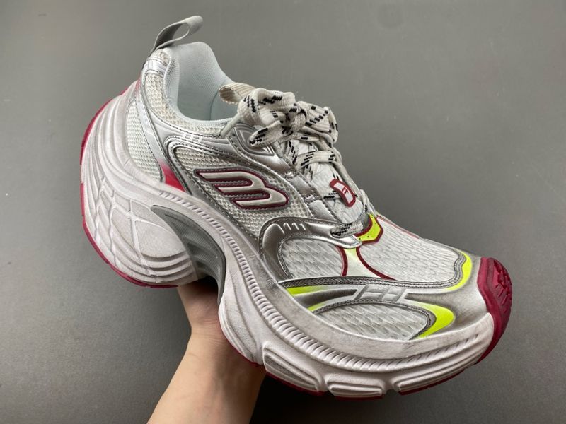 Balenciaga 911