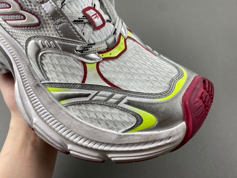 Balenciaga 911