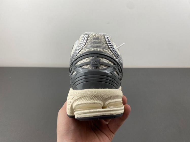 New Balance 1906