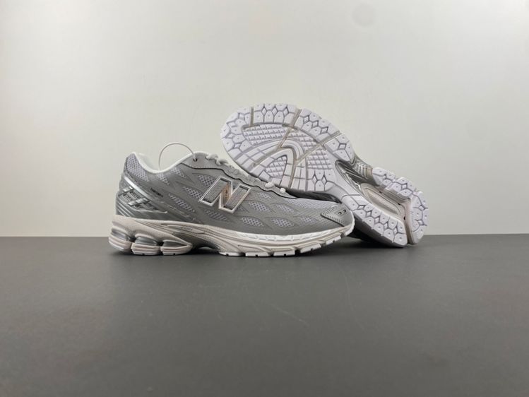 New Balance 1906