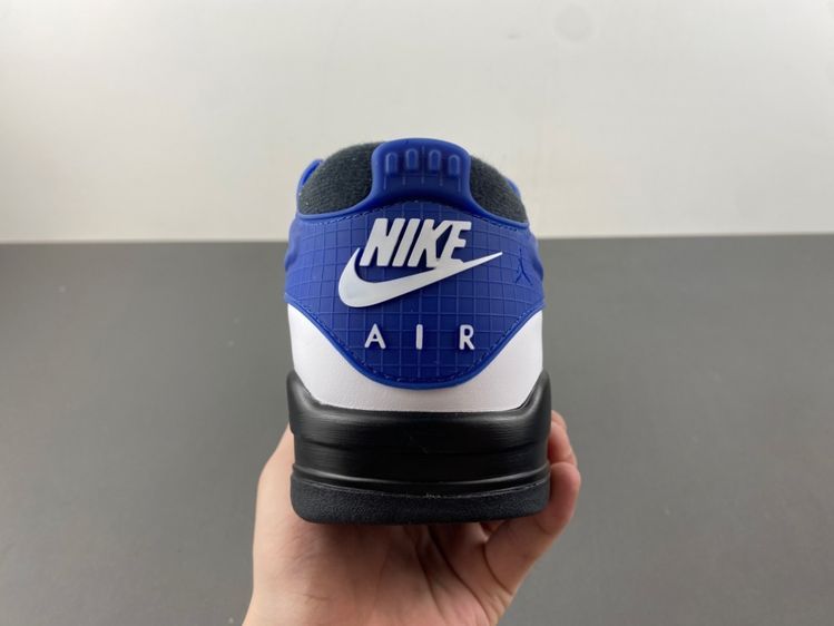 Air Jordan 4 RM