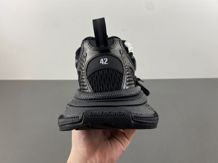 IAGA -PHANTOM SNEAKER