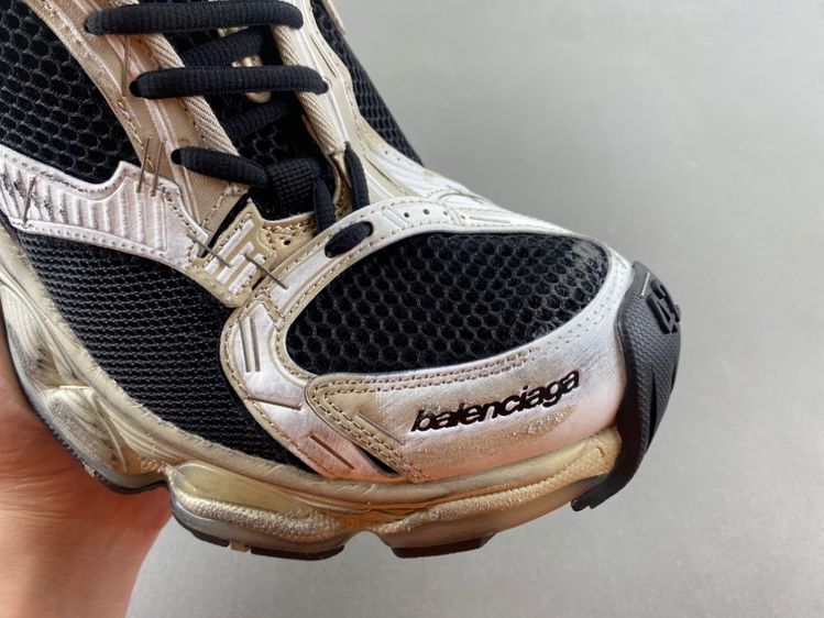 Balenciaga/