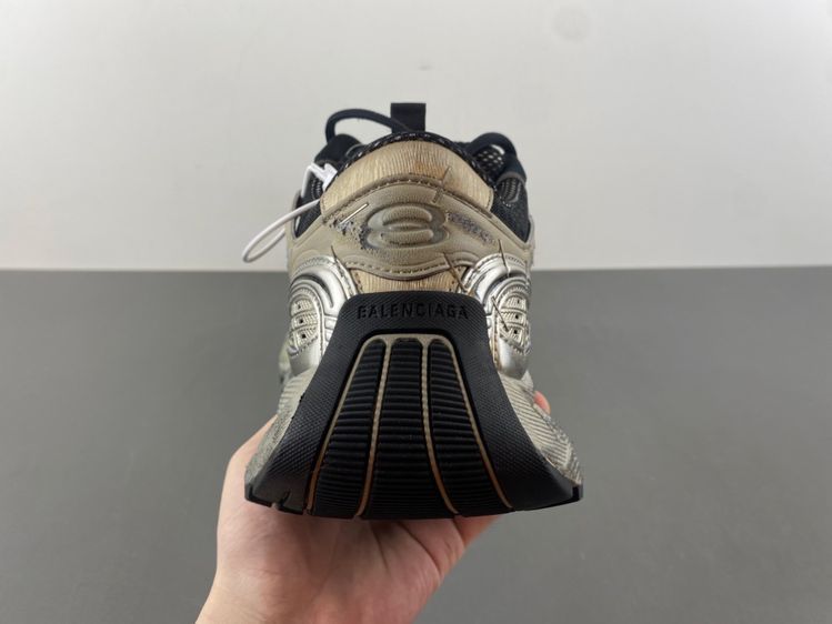 Balenciaga/