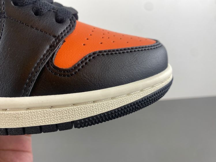 Air Jordan 1 Low