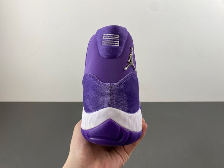 Air Jordan 11