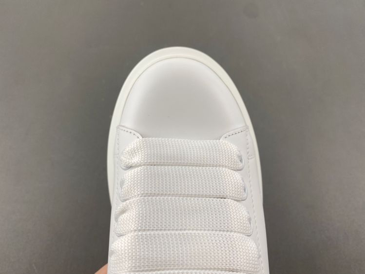 Alexander McQueen/