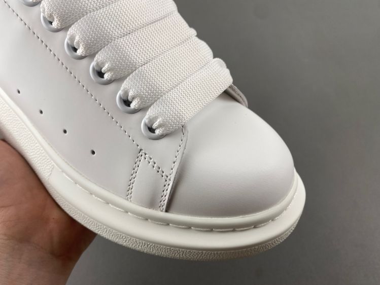 Alexander McQueen/