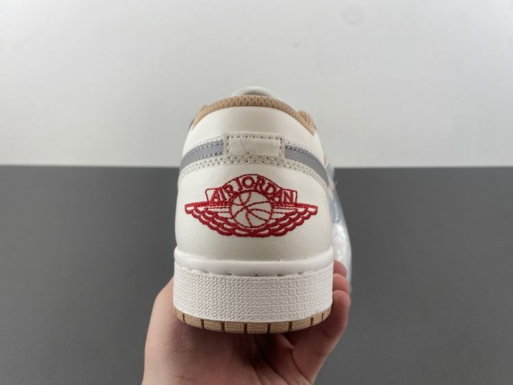 Air Jordan 1 Low