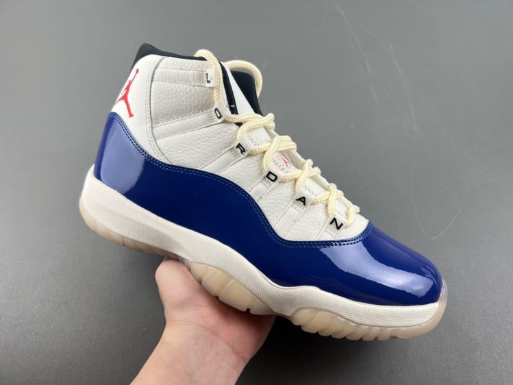 Air Jordan 11