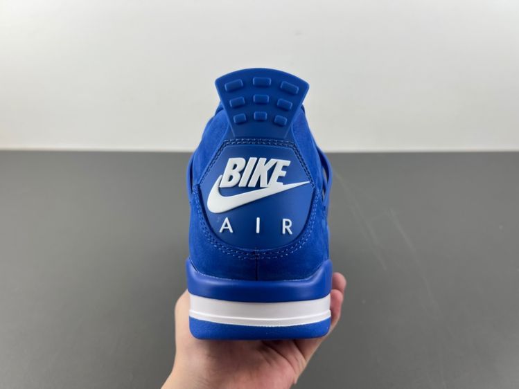 Air Jordan 4