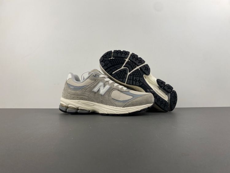 new balance NB 2002