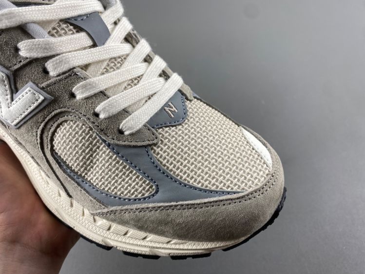 new balance NB 2002