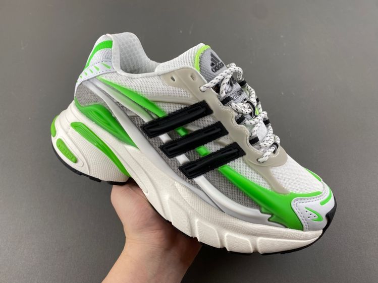 Pharrell x adidas Adistar Jellyfish