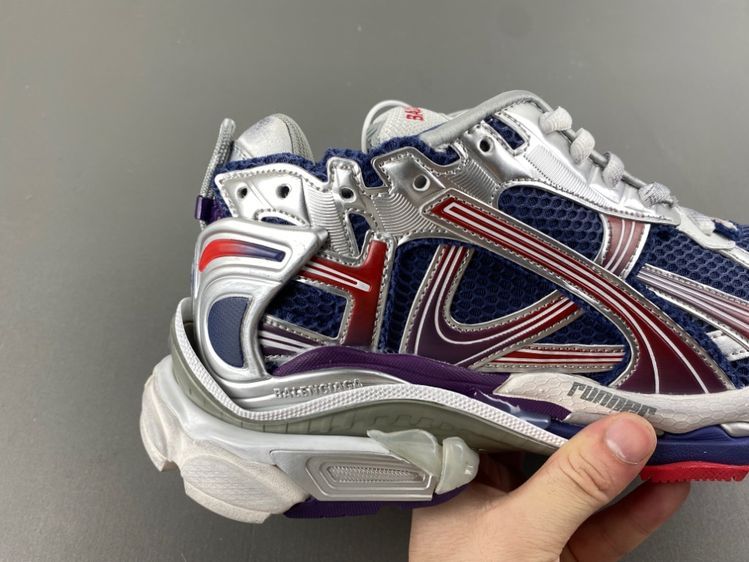 Balenciaga Runner ，