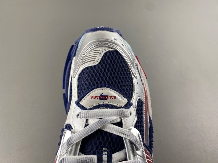 Balenciaga Runner ，