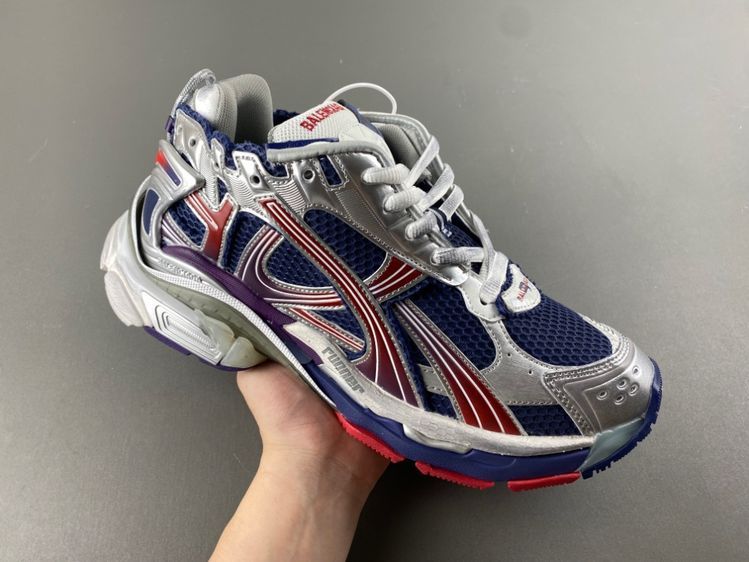 Balenciaga Runner ，