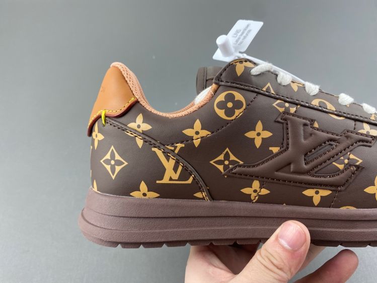 Louis Vuitton LV