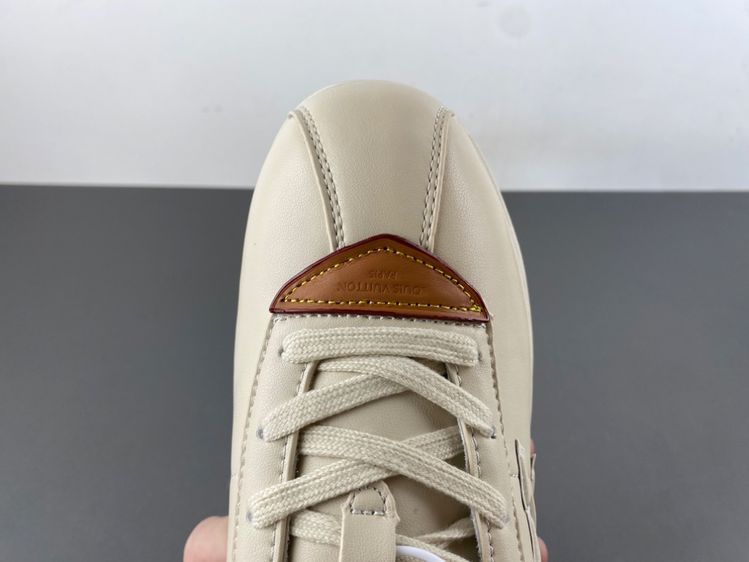 Louis Vuitton LV