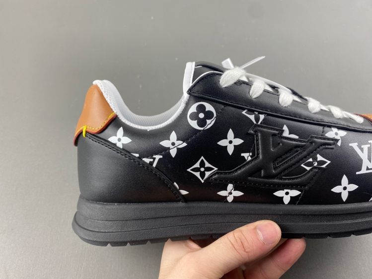 Louis Vuitton LV