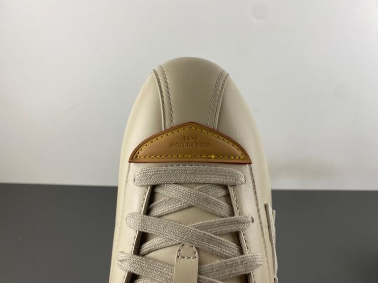 Louis Vuitton LV