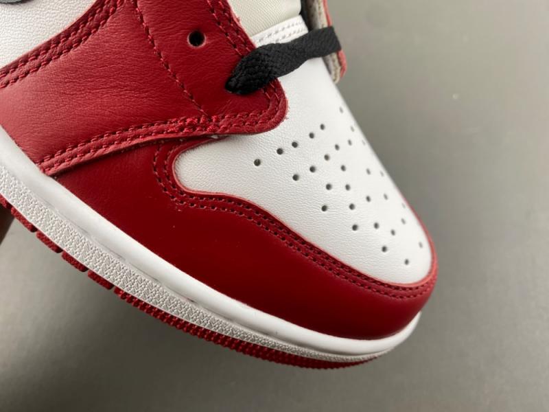 Air Jordan 1 Low OG “Chicago