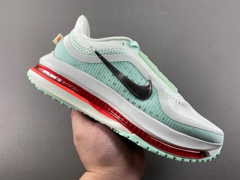 Nike Pegasus Premium“Barely Green”