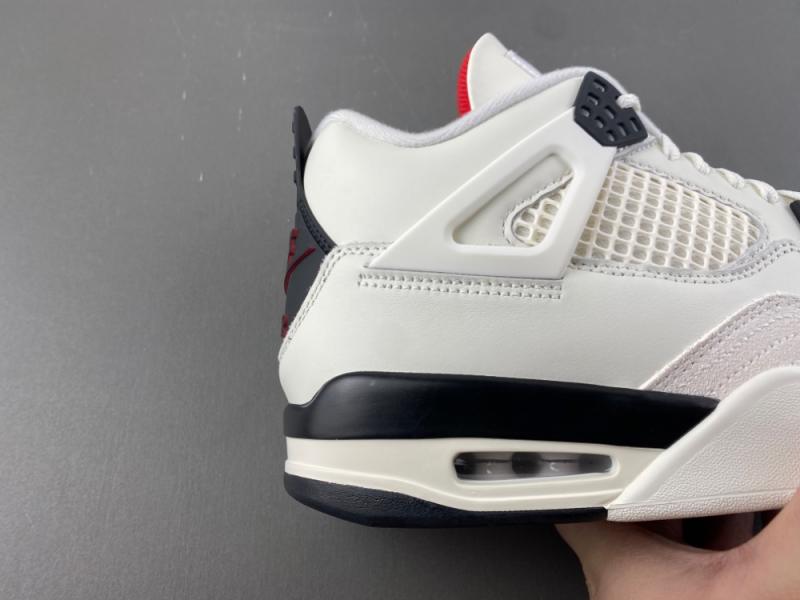 GX Batch  Air Jordan 4“Flight Club”