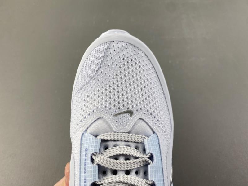 Nike Pegasus Premium Football Grey