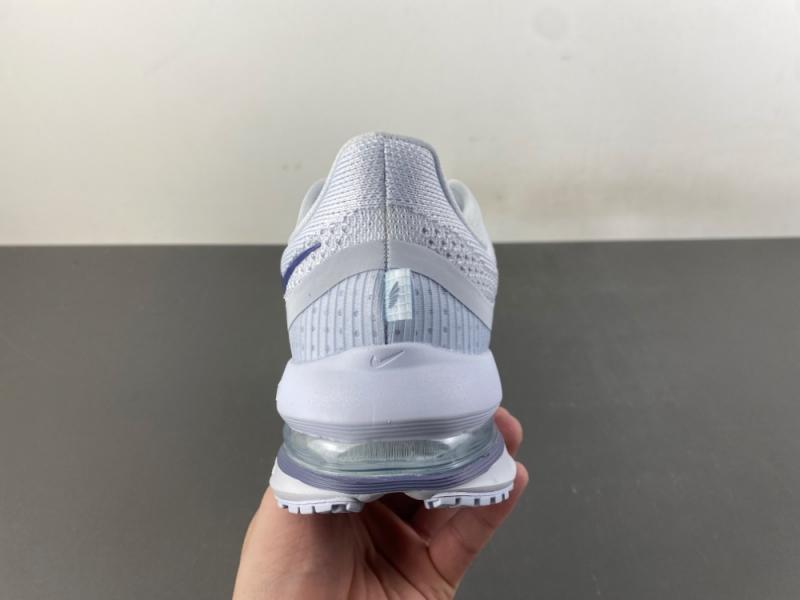 Nike Pegasus Premium Football Grey