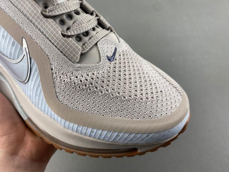 Nike Pegasus Premium Football Grey