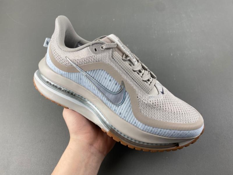 Nike Pegasus Premium Football Grey