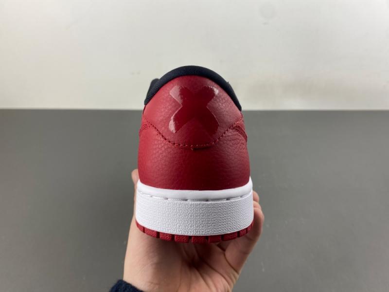 Air Jordan 1 Low OG “Banned