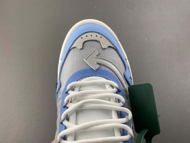 Off-White c/o Virgil Abloh