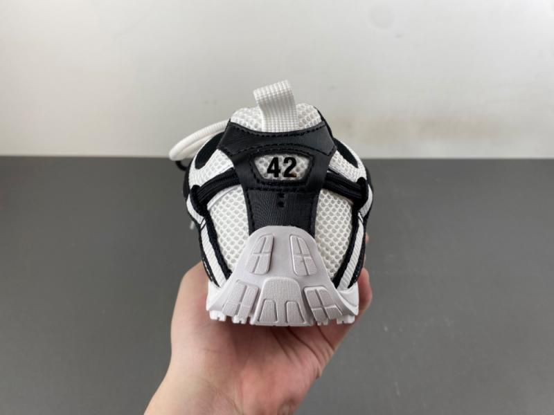 BALENCIAGA/ RADAR GRADIENT LINESH