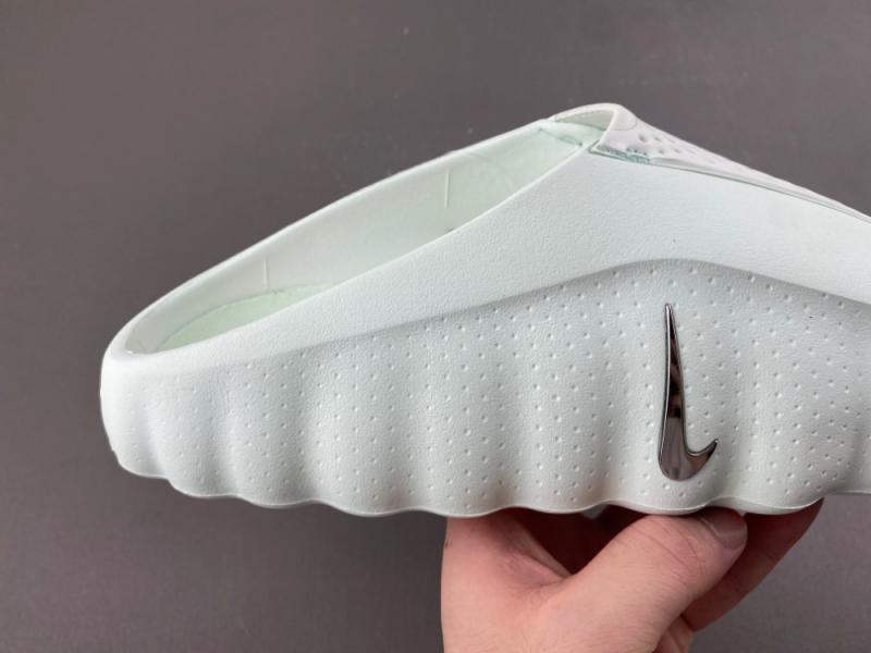 Nike Mind 001「Barely Green」
