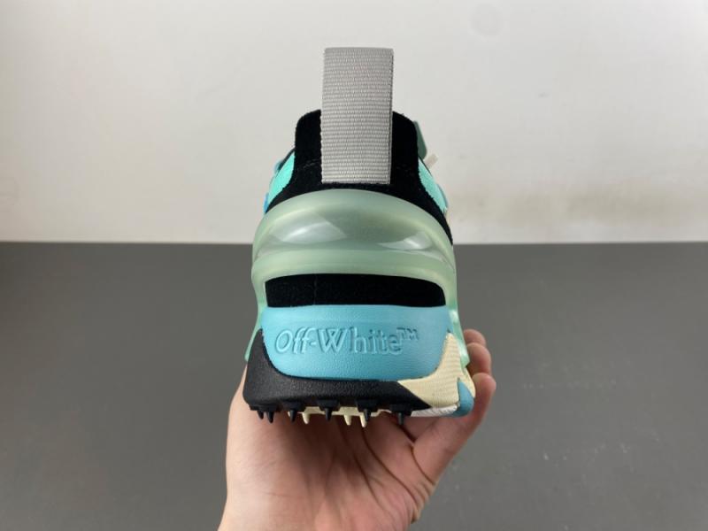 Off-White c/o Virgil Abloh