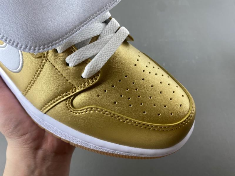 Air Jordan 1 Low
