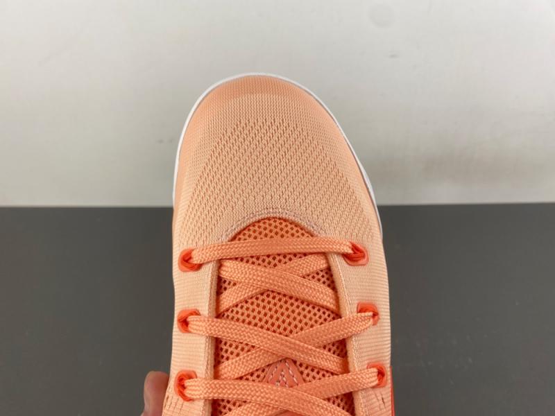 科比9 代 Elite Low EM Protro“WNBA