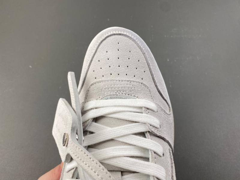 OFF-WHITE，Out Of Office