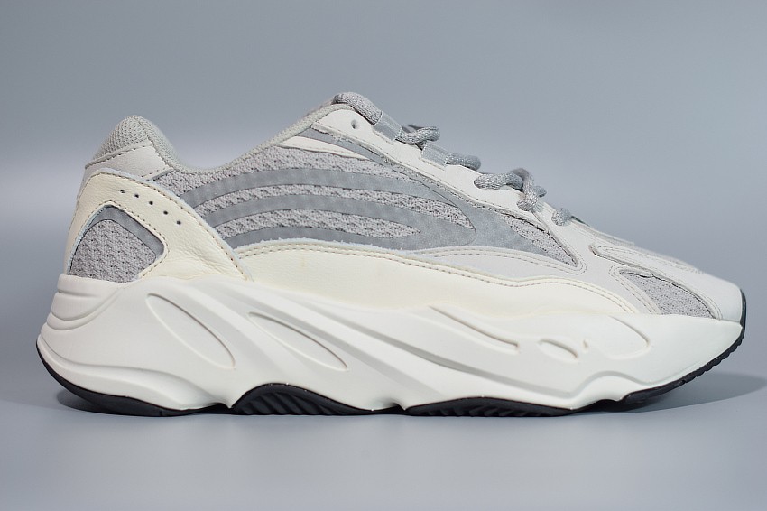 Yeezy 700 V2 Static