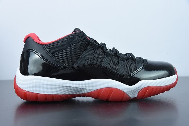 Jordan 11 Retro Low Bred (GS)