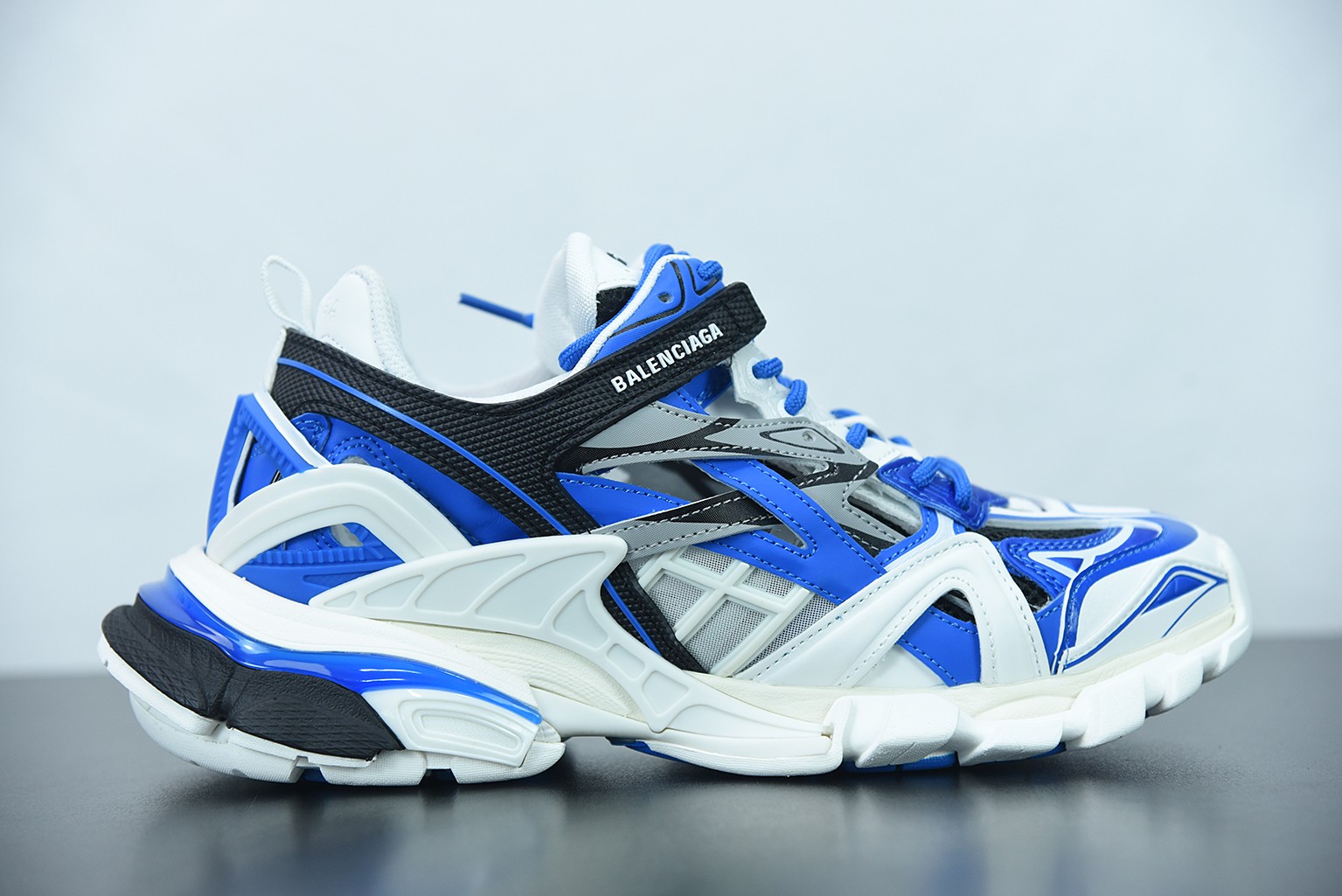 Balenciga Track 2.0 Blue White