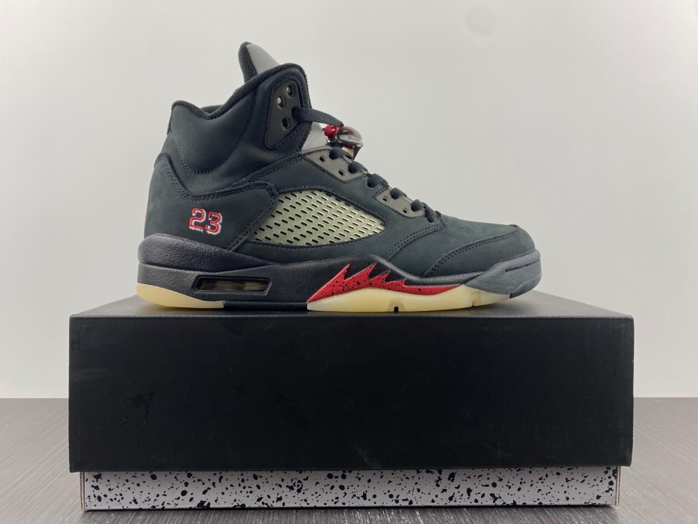 Air Jordan 5 Gore-Tex  Supreme