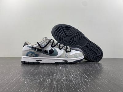 Nike SB Dunk Low
