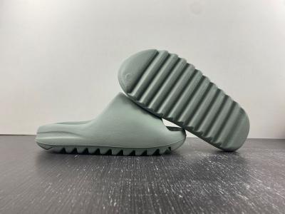 adidas YEEZY SLIDE